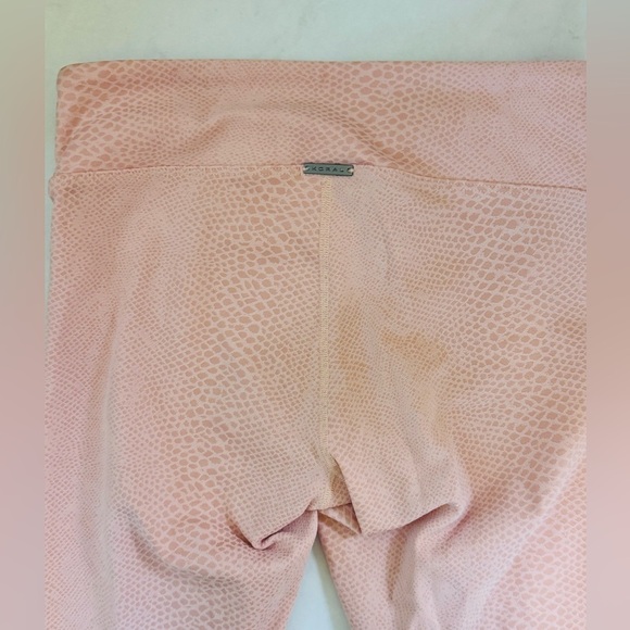 Koral Activewear Drive High Rise Leggings - Picture 7 of 8